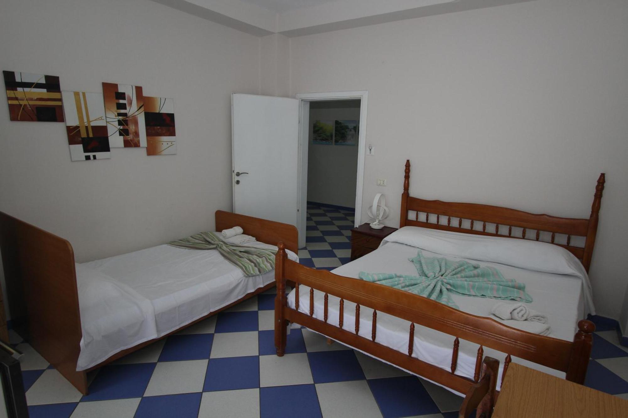 Kompleksi Eli Guest House Драч Екстериор снимка