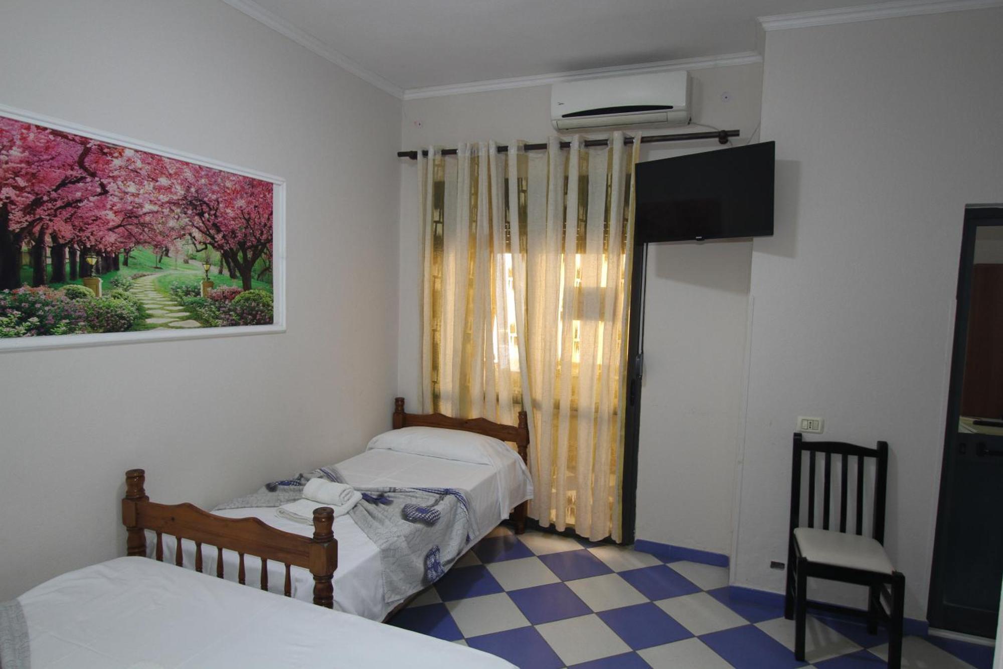 Kompleksi Eli Guest House Драч Екстериор снимка