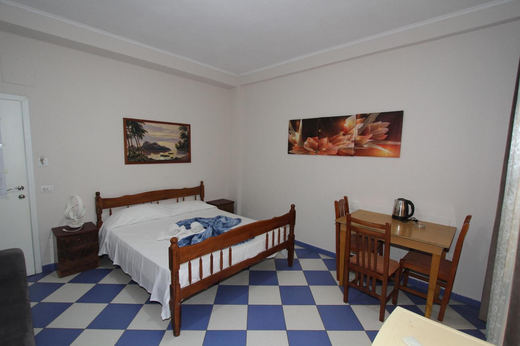 Kompleksi Eli Guest House Драч Екстериор снимка